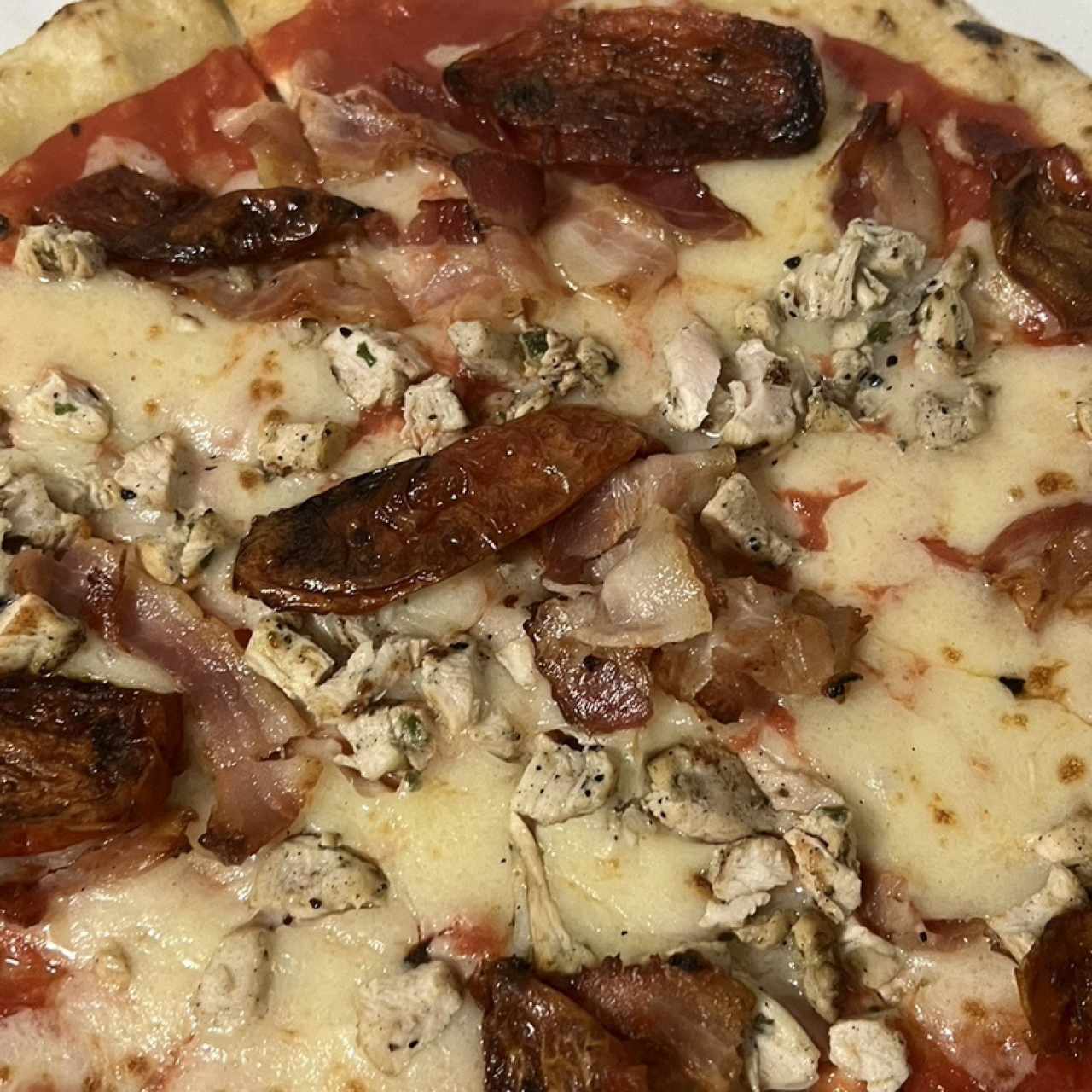 Piezas Tradicionales - Pizza con Pollo