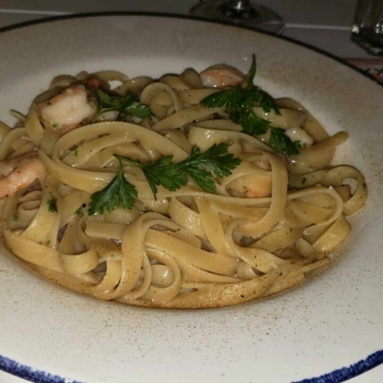 Fettucini con camarones