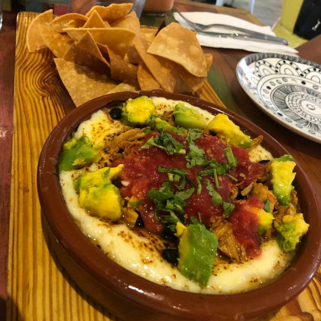 queso fundido carnitas