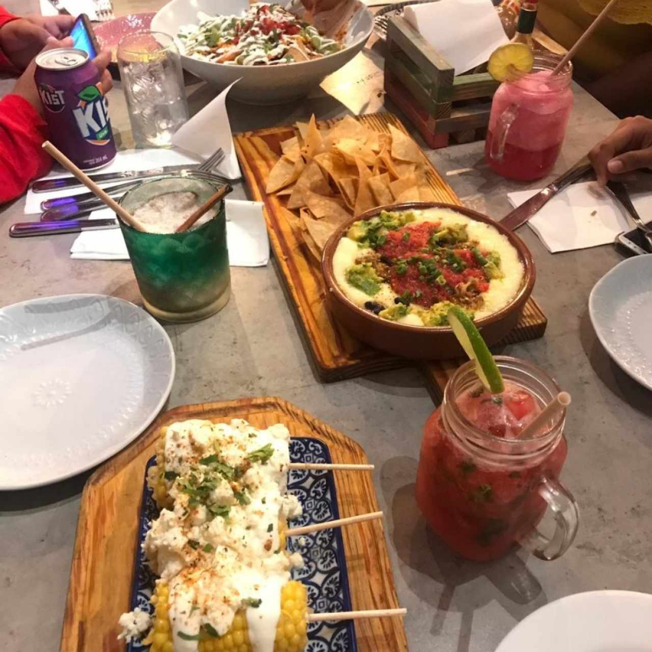 Nachos, Queso fundido y Mazorcas