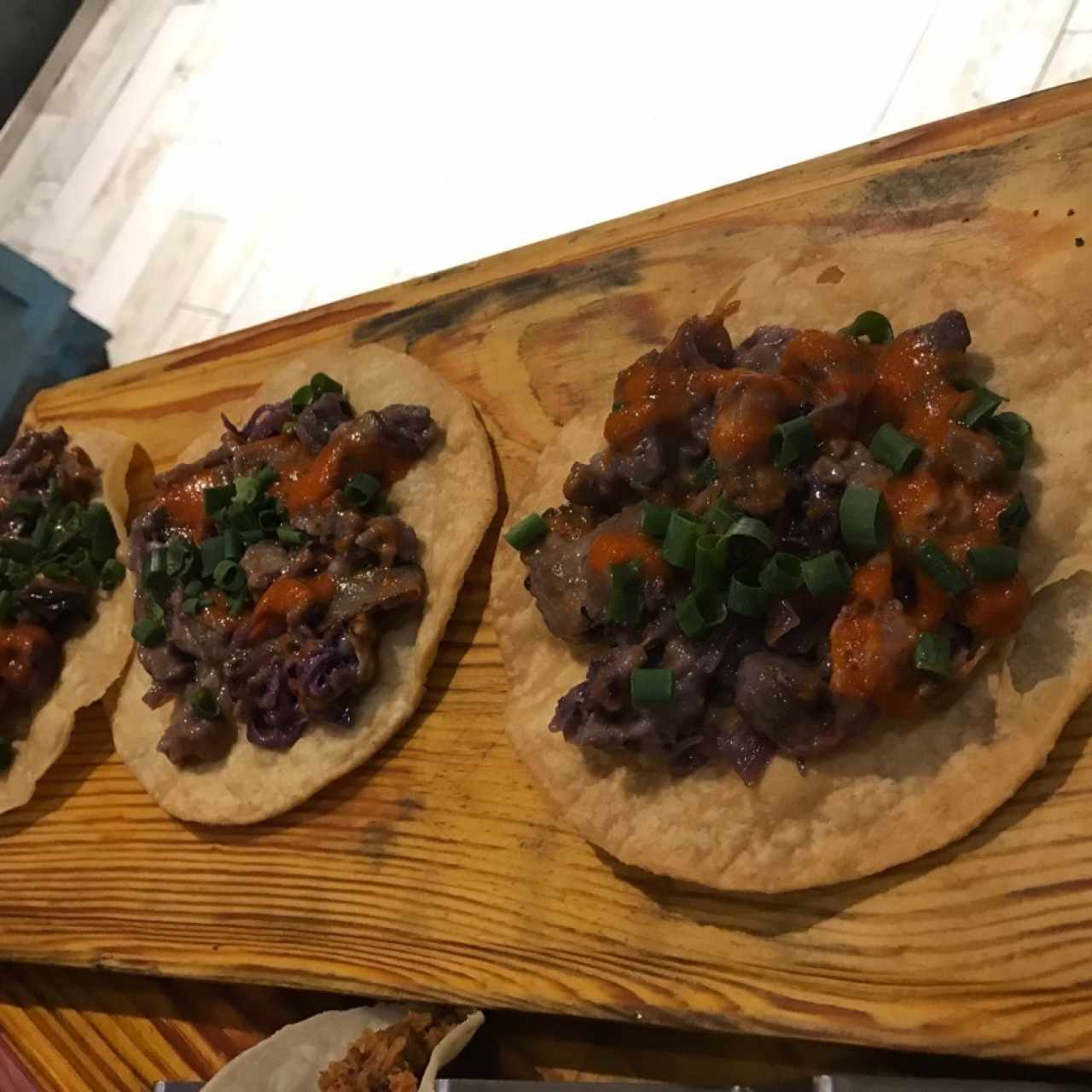 tacos angus en masa dura