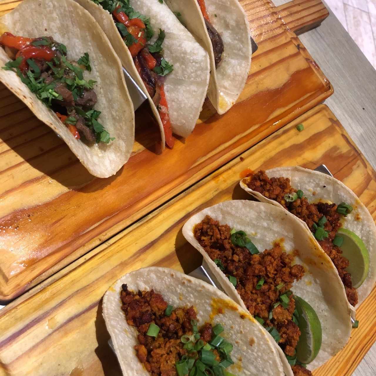 Tacos de Carne y Chorizo