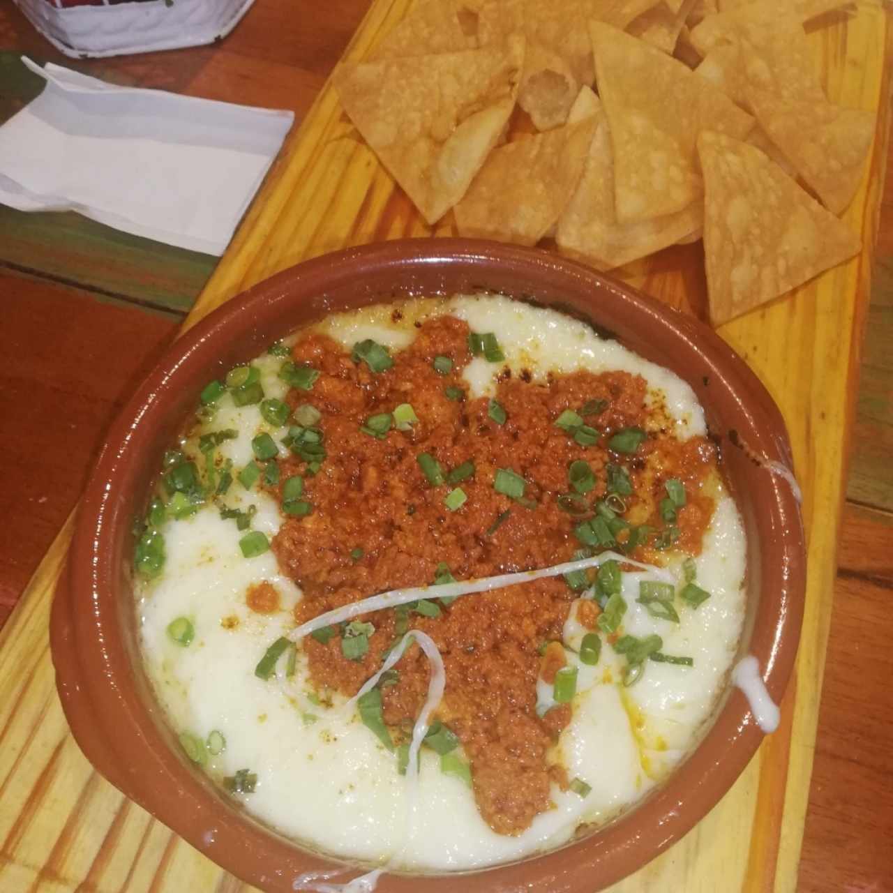 queso con chorizo 