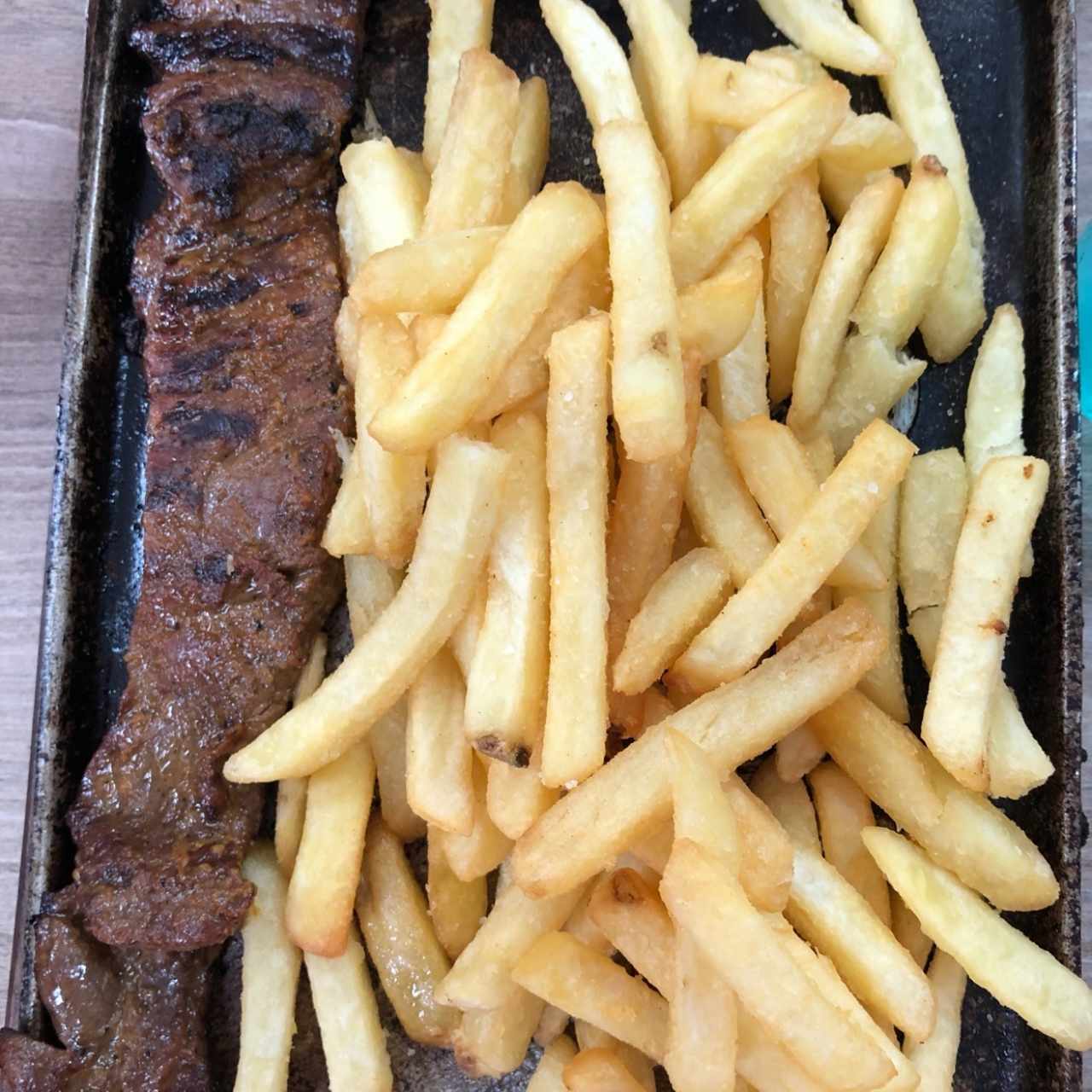 Entraña con papas fritas