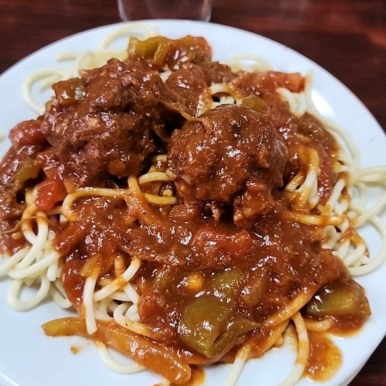 spaguetti con Albondigas