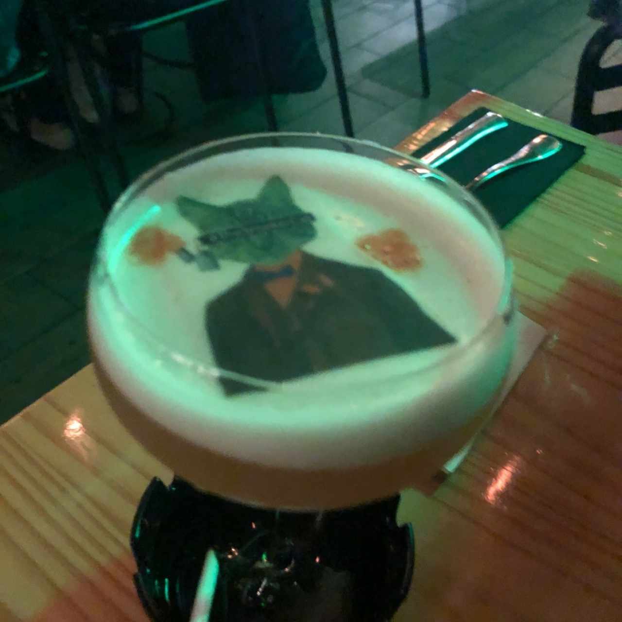 smokie cat 🍸🐱