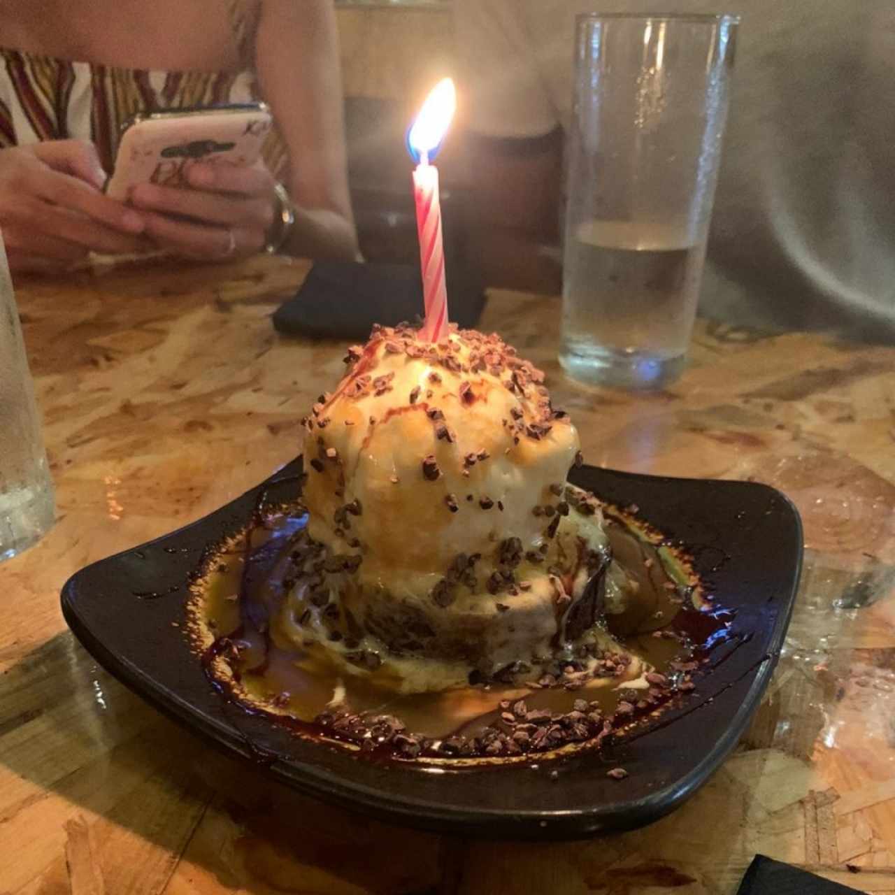 POSTRE MALO - Brownie con helado