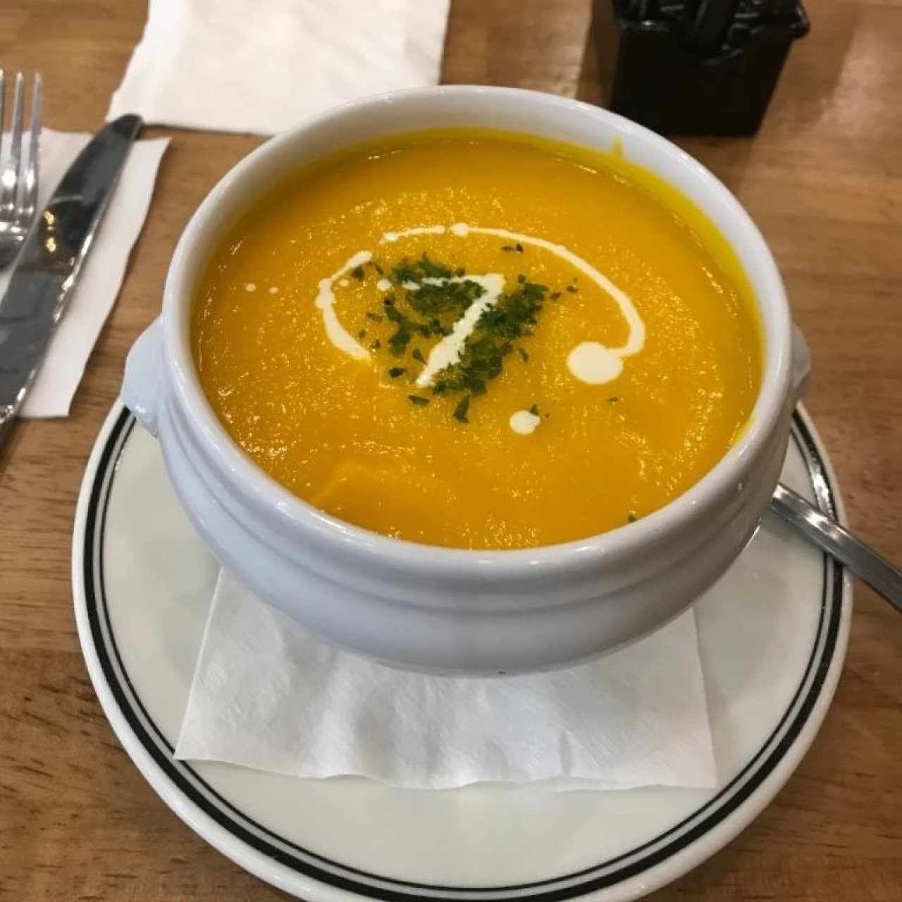 Menú ejecutivo sopa de zanahoria y arroz con pollo