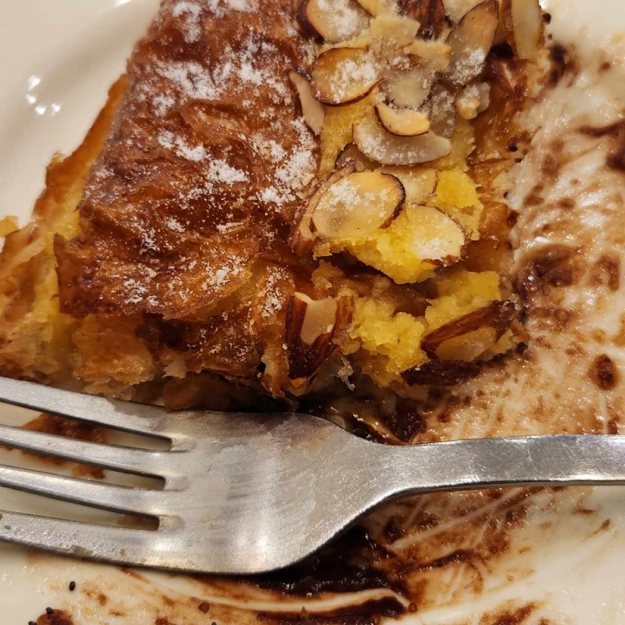 Pain au Chocolat et aux Amandes