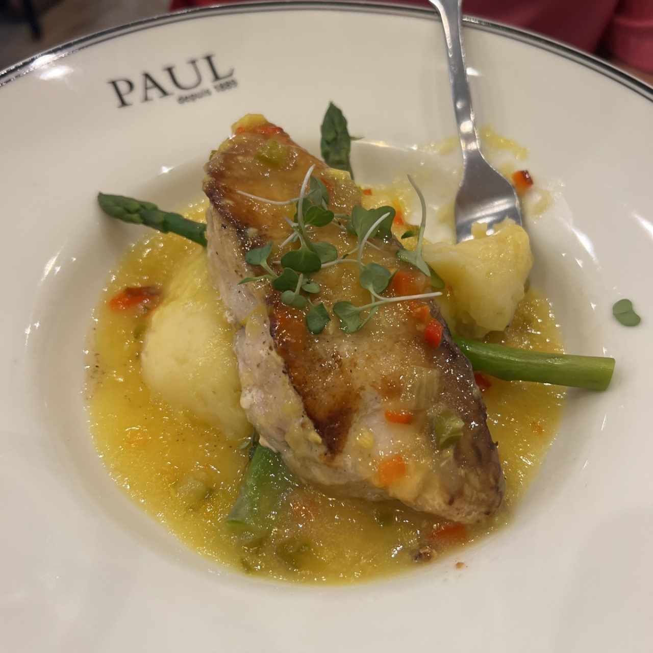 Corvina á l'ail