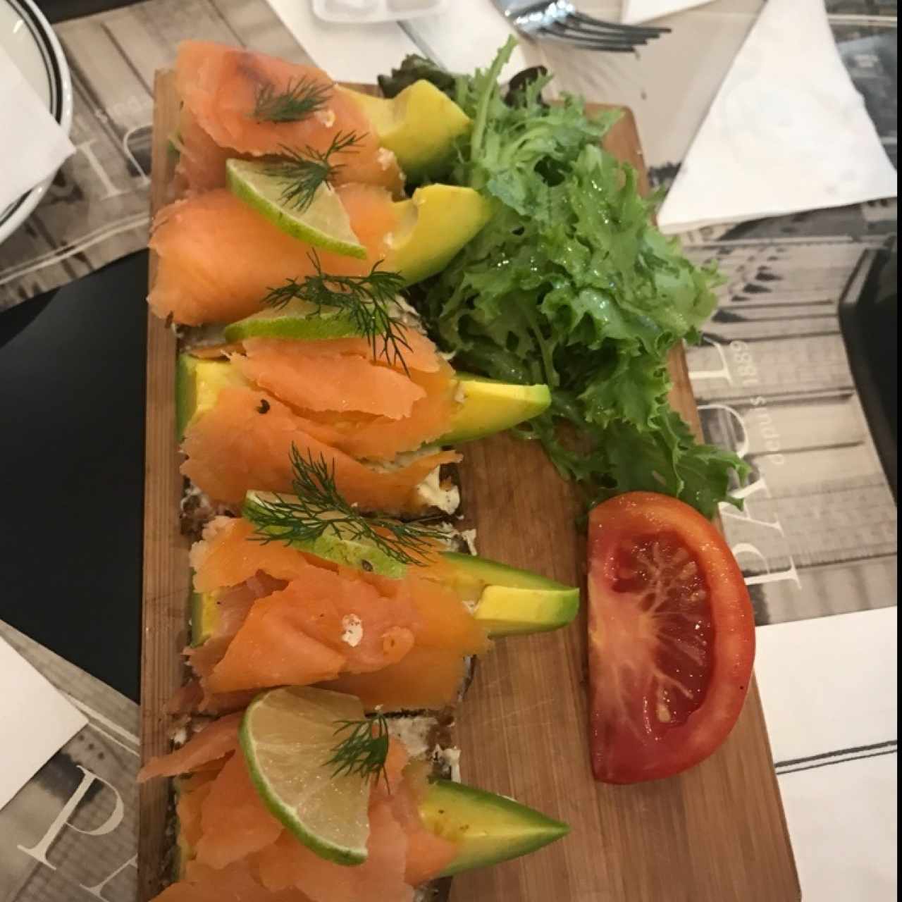 tartine de salmón