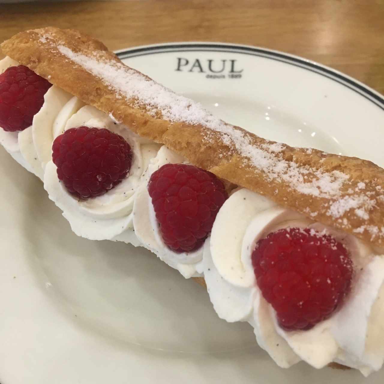 Éclair de frambuesas