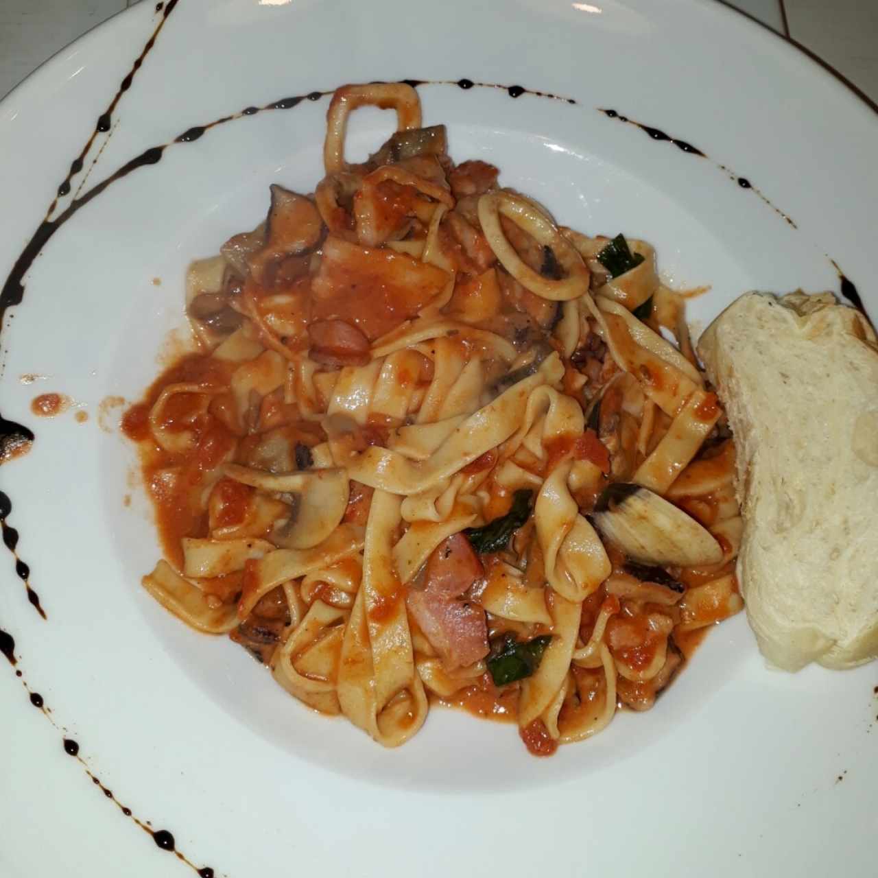 pasta con maricos.