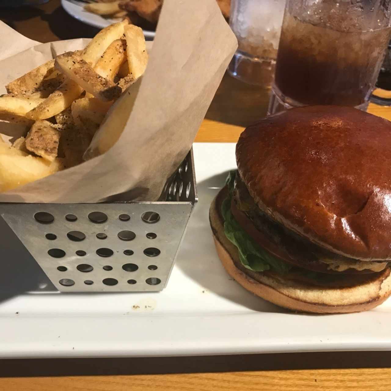 Hamburguesa de lunch, malisima, mejor la de cualquier franquicia de fast food 