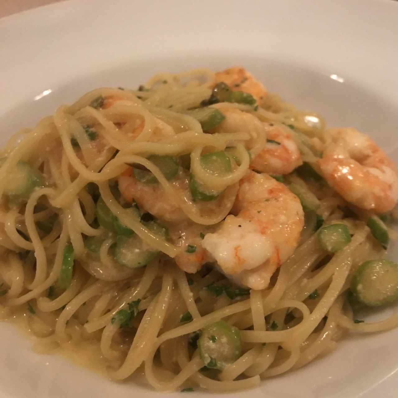 Linguini con camarones