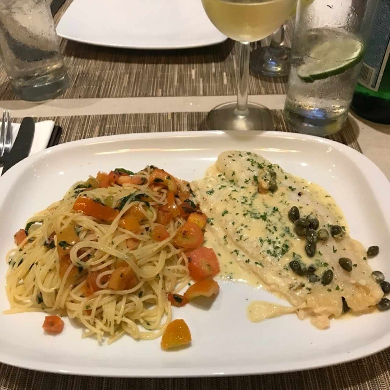 Halibut con alcaparras y pasta olio