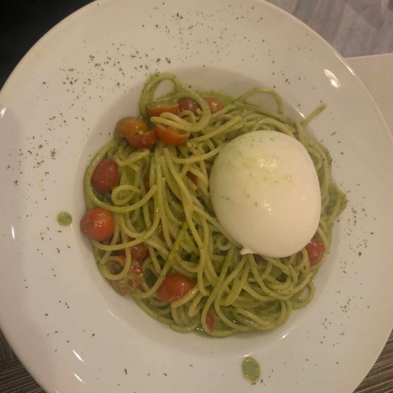 Spaghetti con Burratta