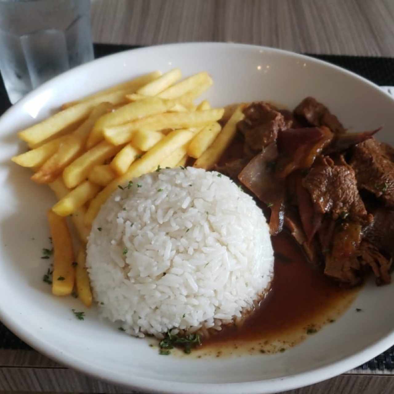 Lomo Saltado 