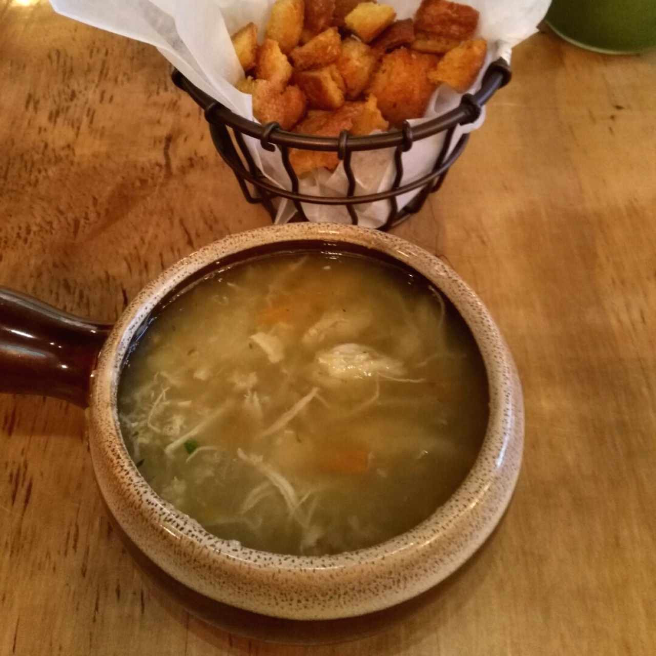 Sopa de pollo 