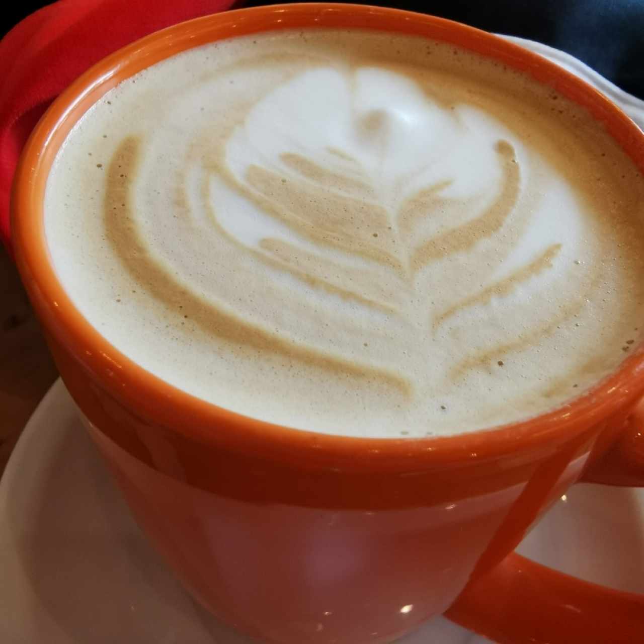 un rico latte para arrancar el día 