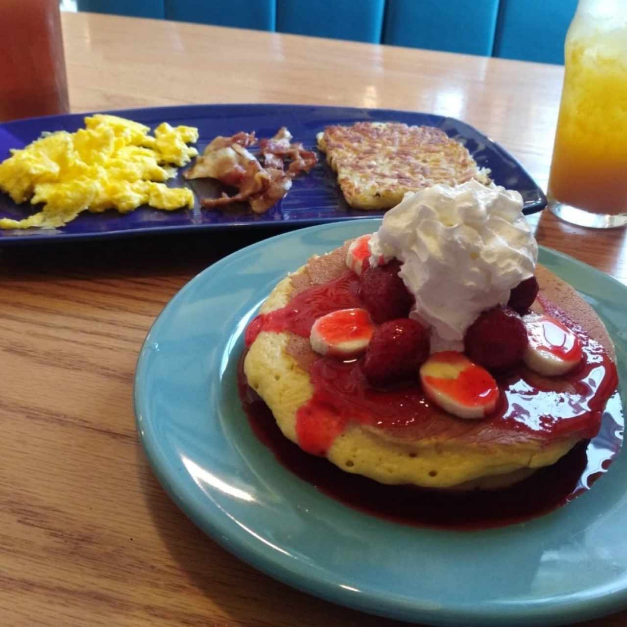 Strawberry Banana Pancakes 