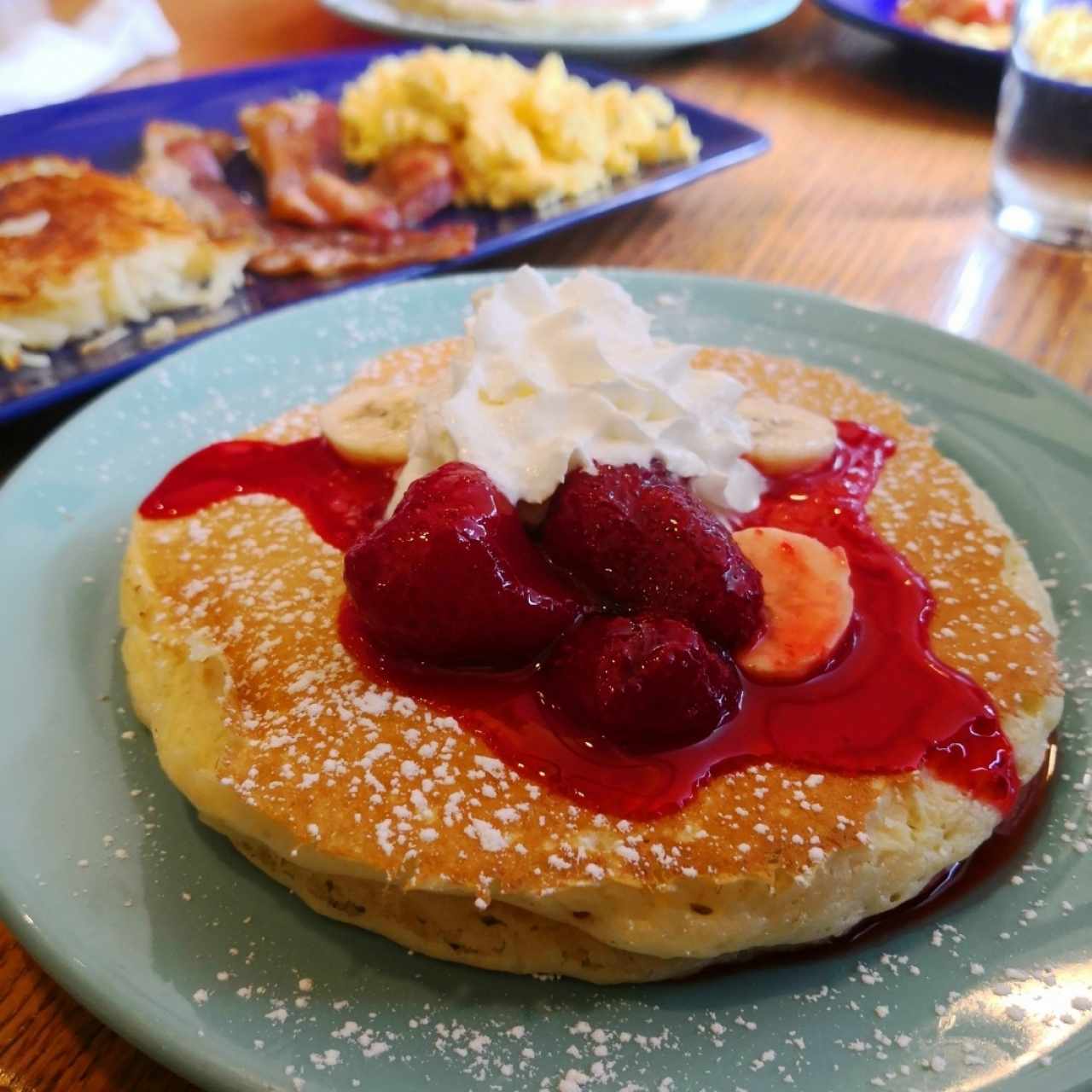 Pancake Strawberry con Bananas