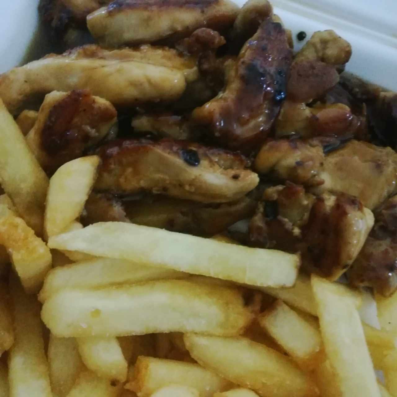 Pollo Teriyaky con papas 