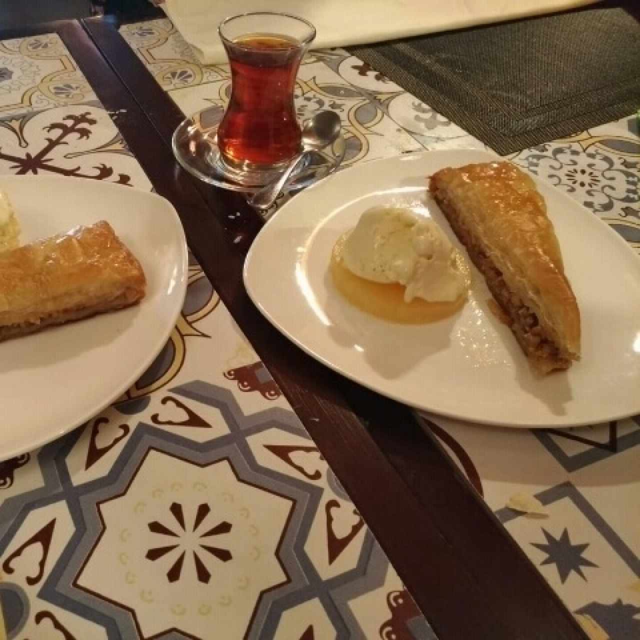 POSTRES - BAKLAVA