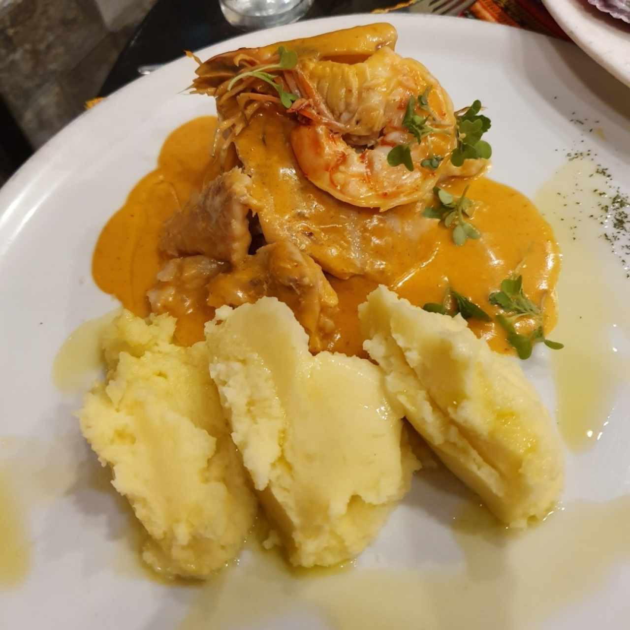 Corvina rellena de Langostinos