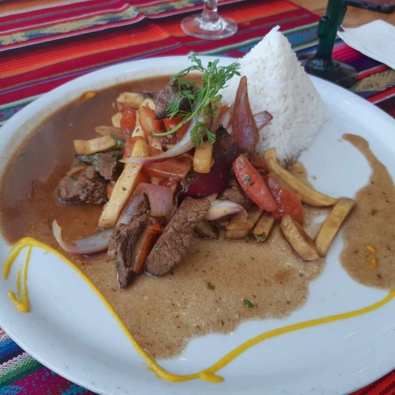 Lomo saltado