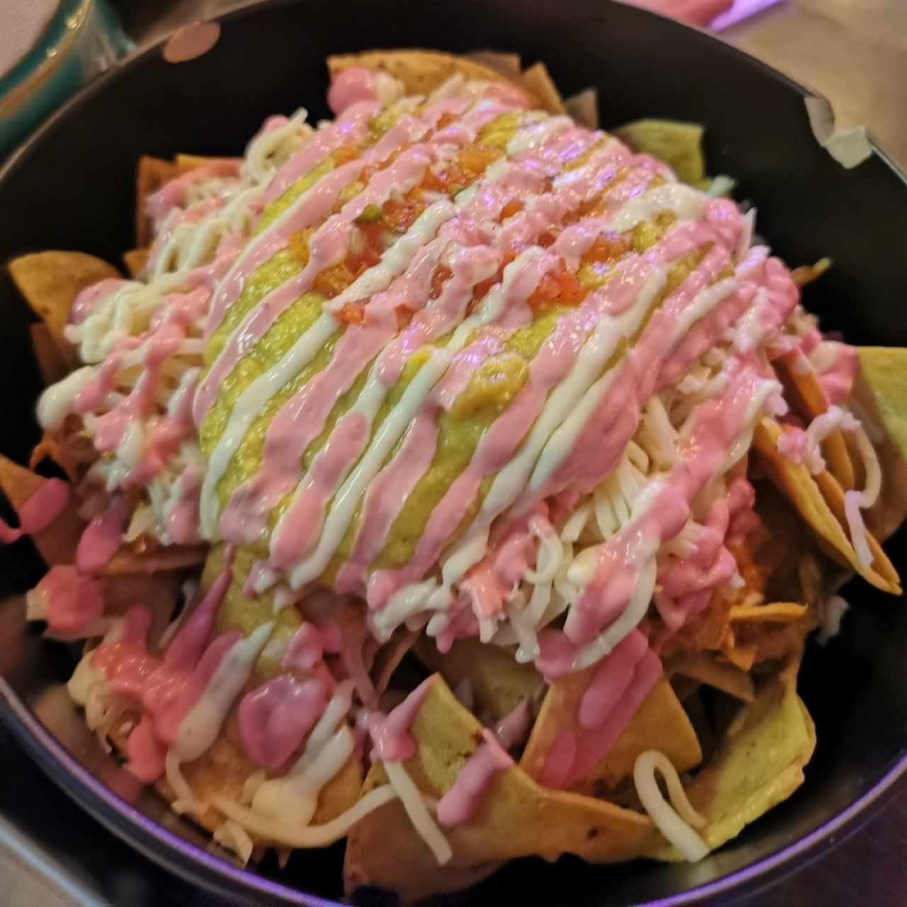 Nacho de pollo orden completa 