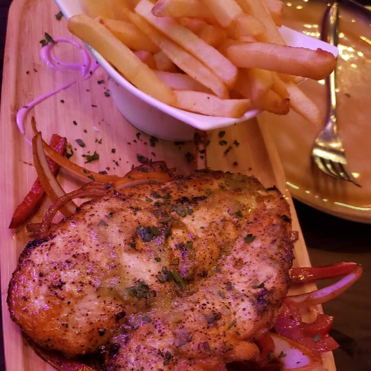 pollo al ajillo