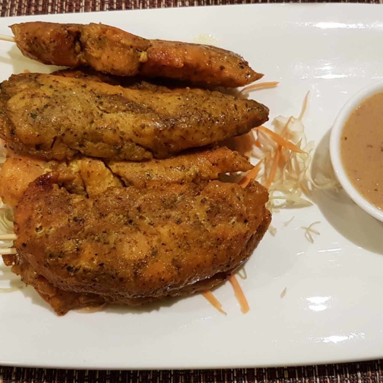 ENTRADAS - CHICKEN SATAY