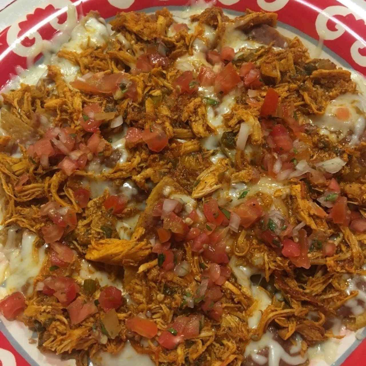 Nachos de pollo. (No incluye Pico de Gallo) 