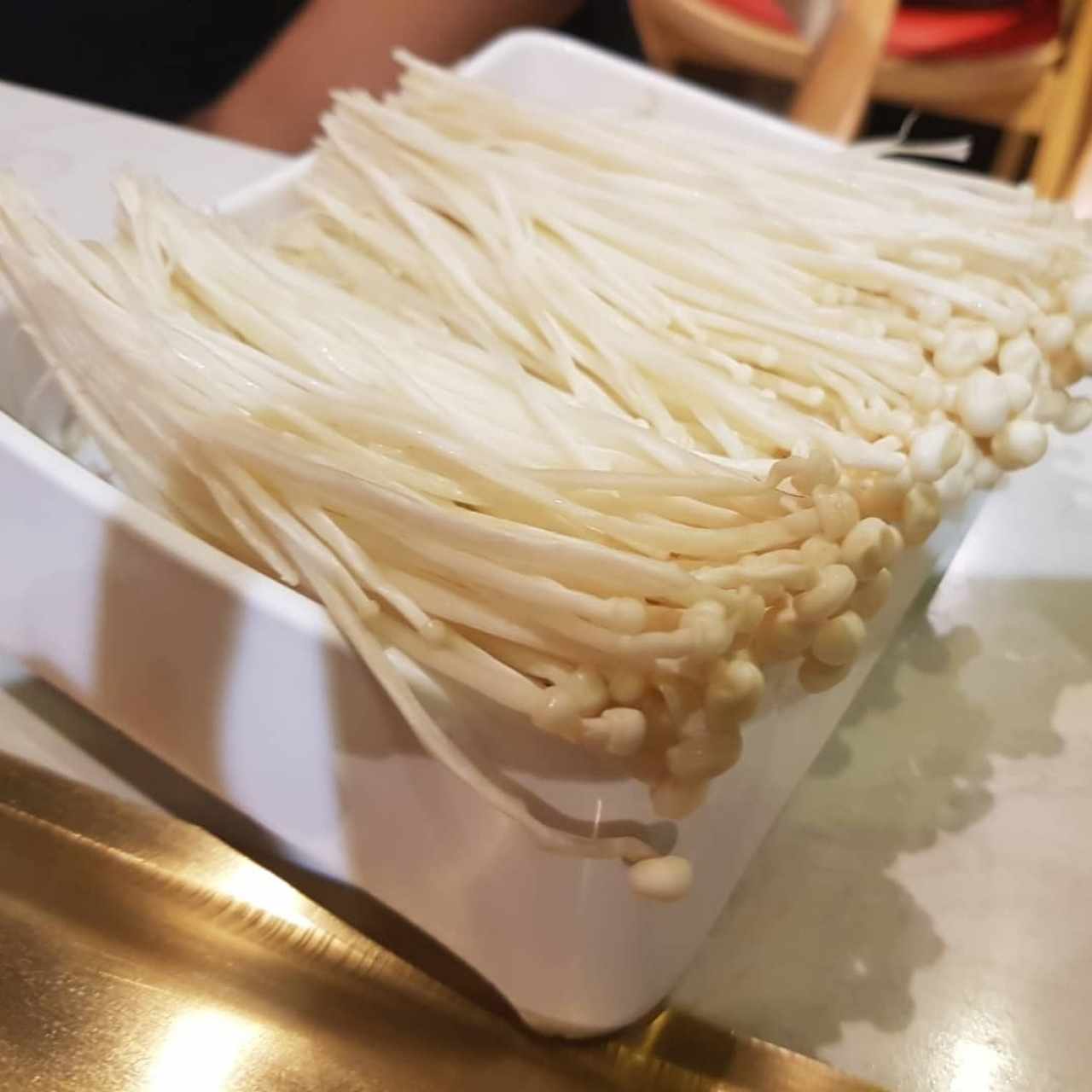 Acompañamientos variados - Enoki mushroom