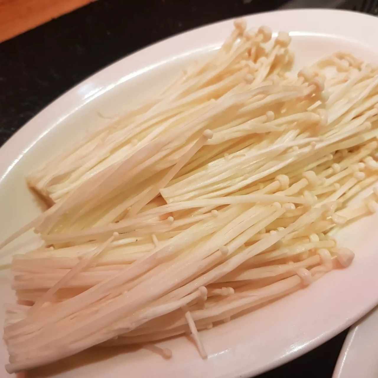 Acompañamientos variados - Enoki mushroom