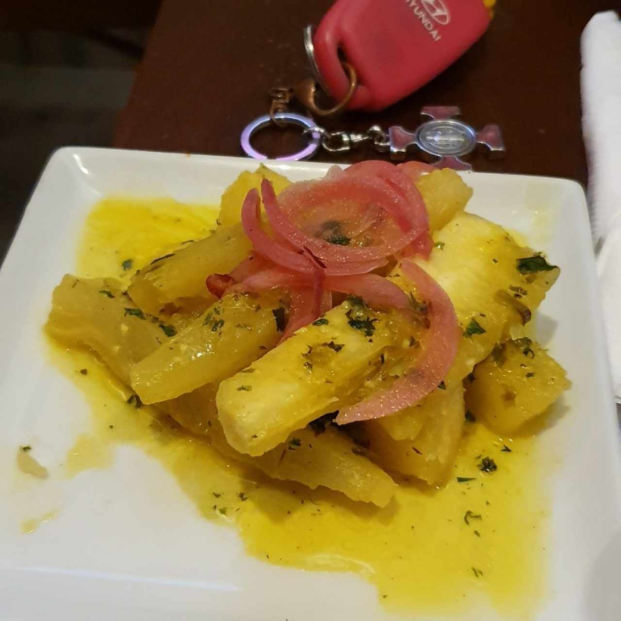 YUCA AL MOHO ROSA