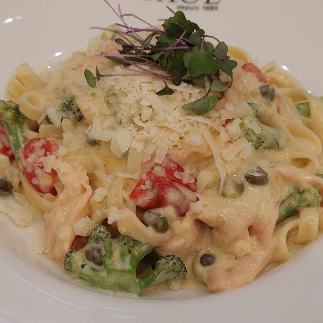 Pasta con salmon