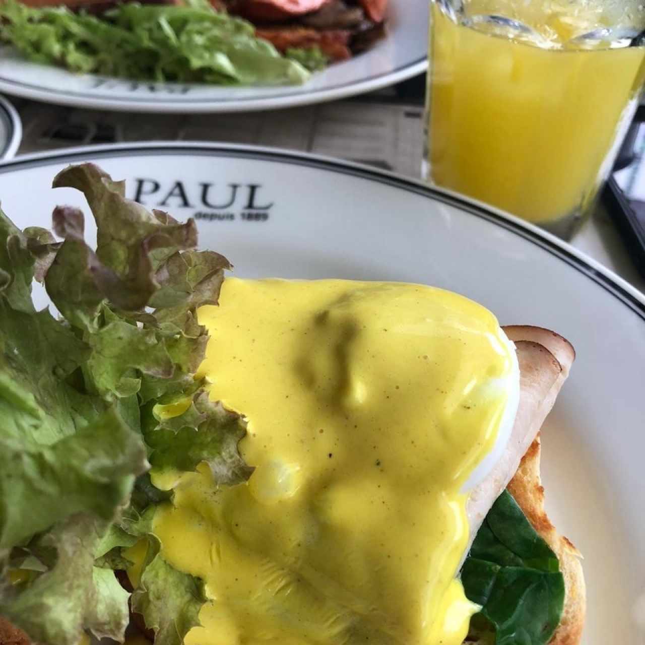 Huevos benedictos