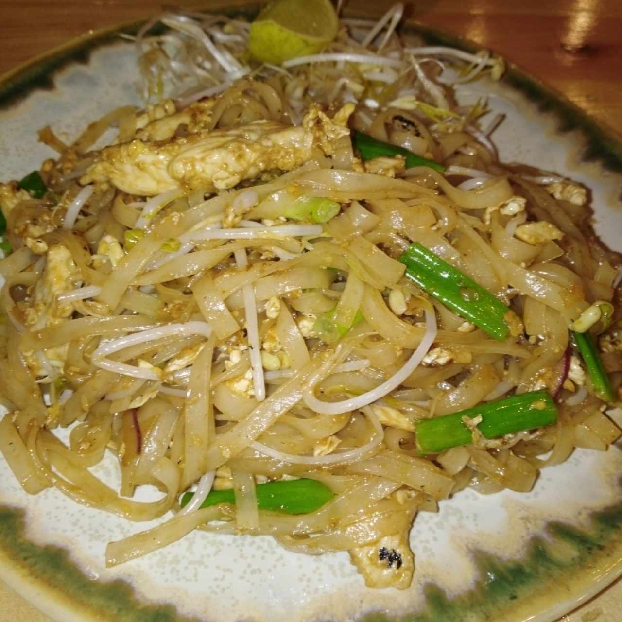 pad thai de pollo