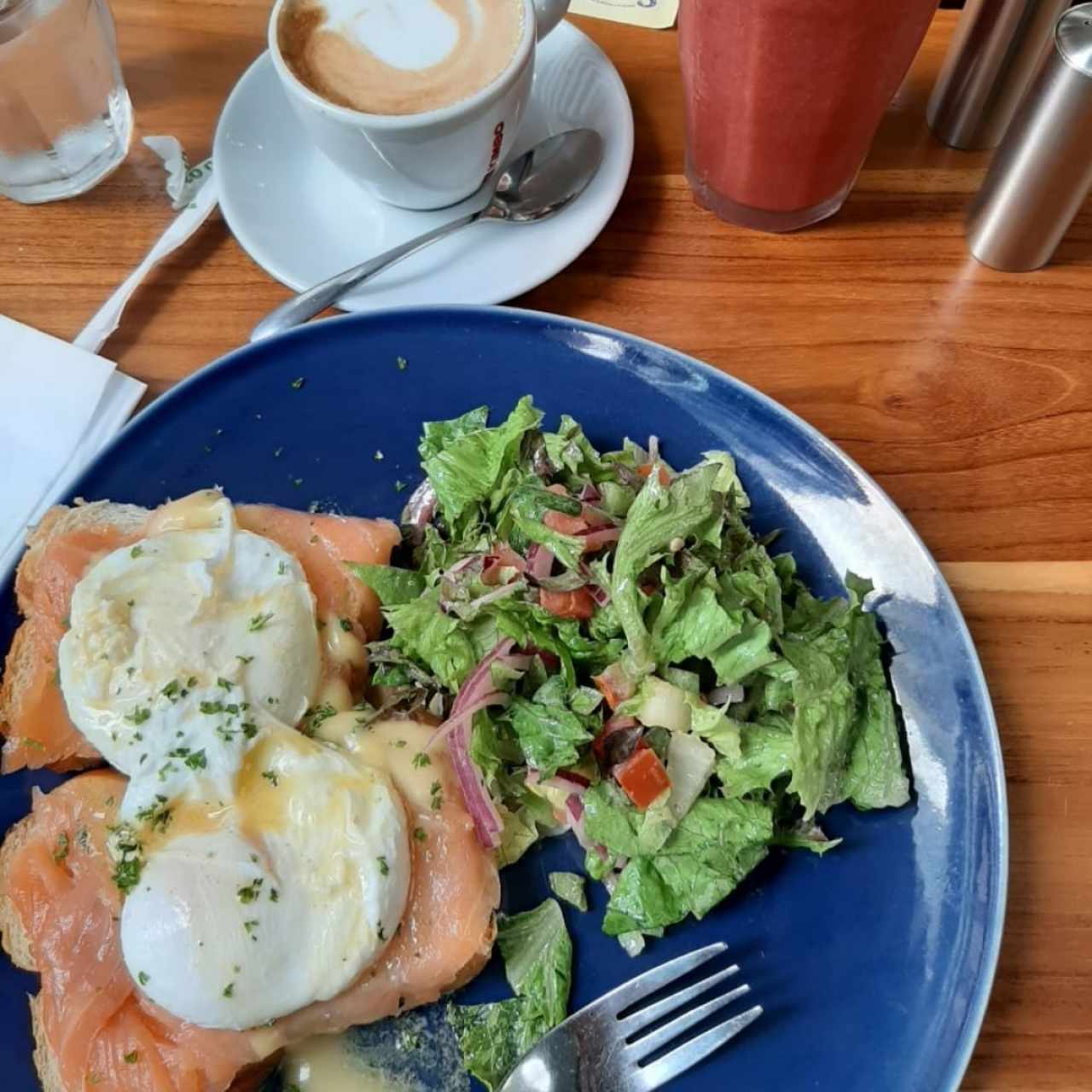 Huevos Benedictinos con salmón