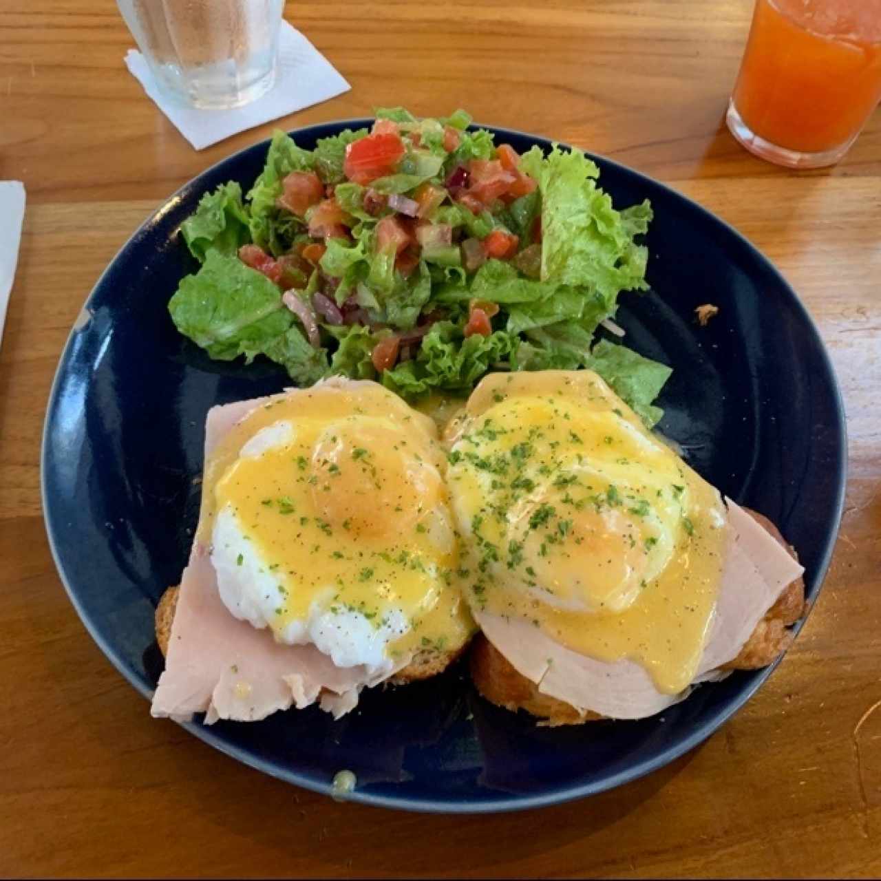 Huevos Benedictinos