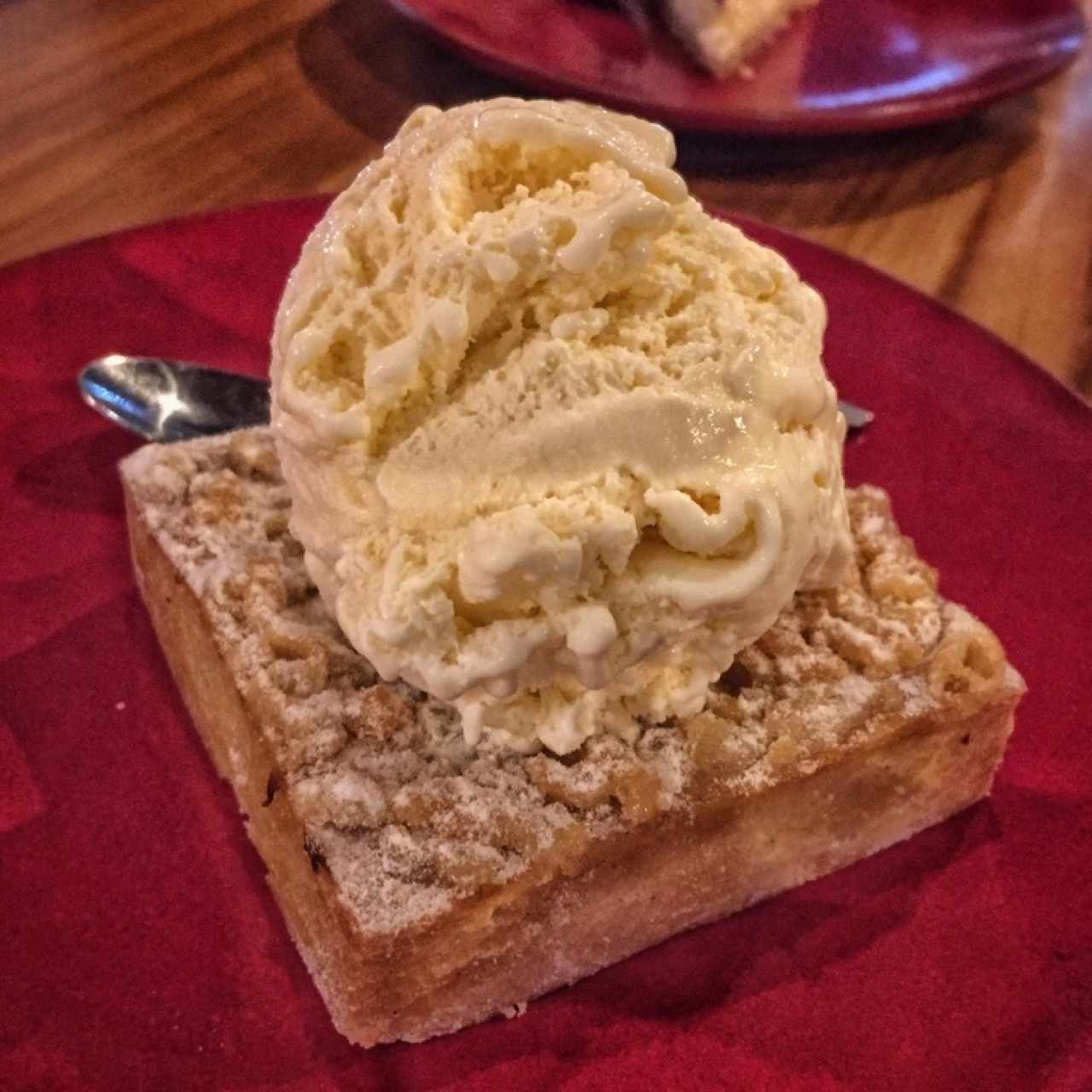 Tarta de Manzanas con Helado