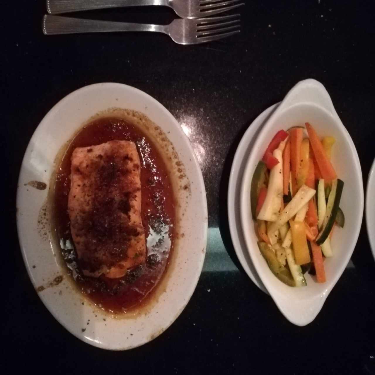 Salmón en salsa thai