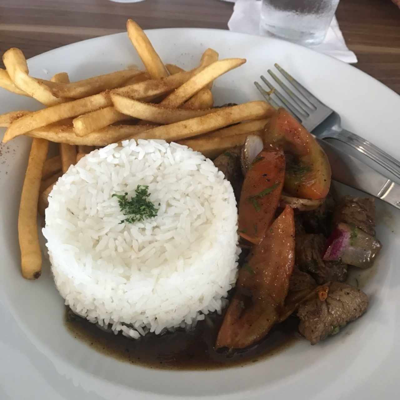 Lomo Saltado