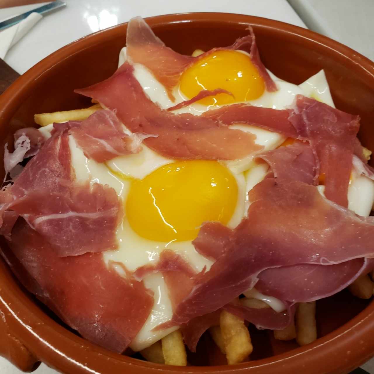 huevos estrellados con jamón 