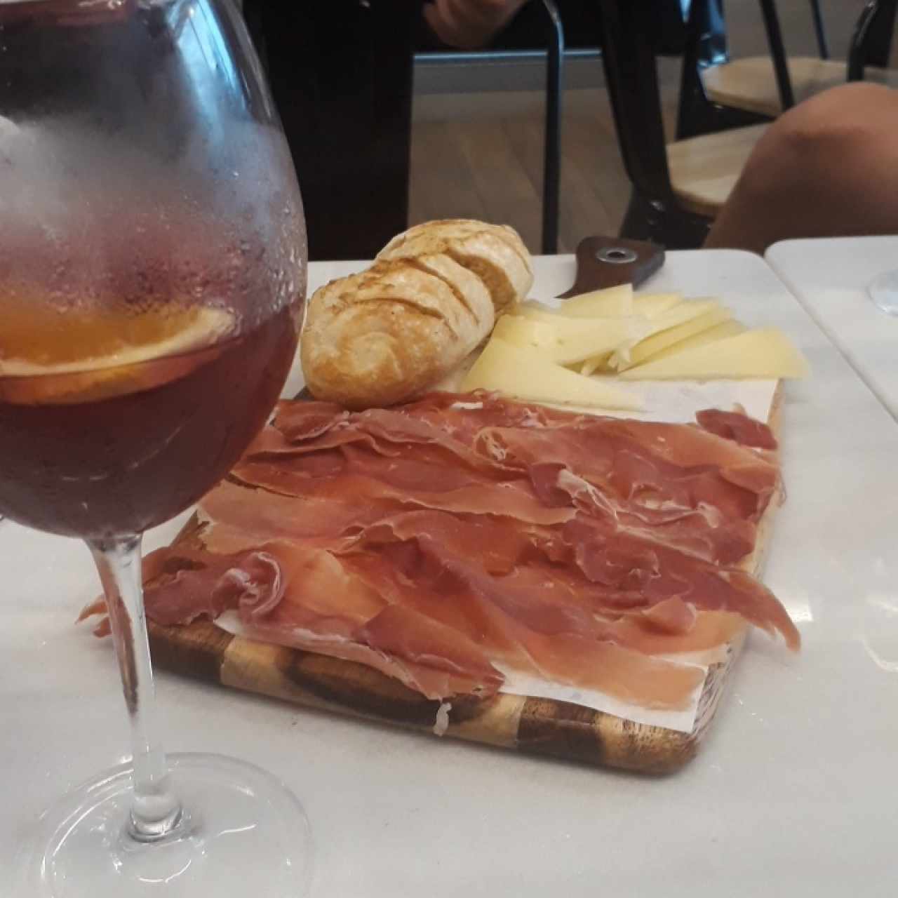 tabla de jamón serrano y queso manchego