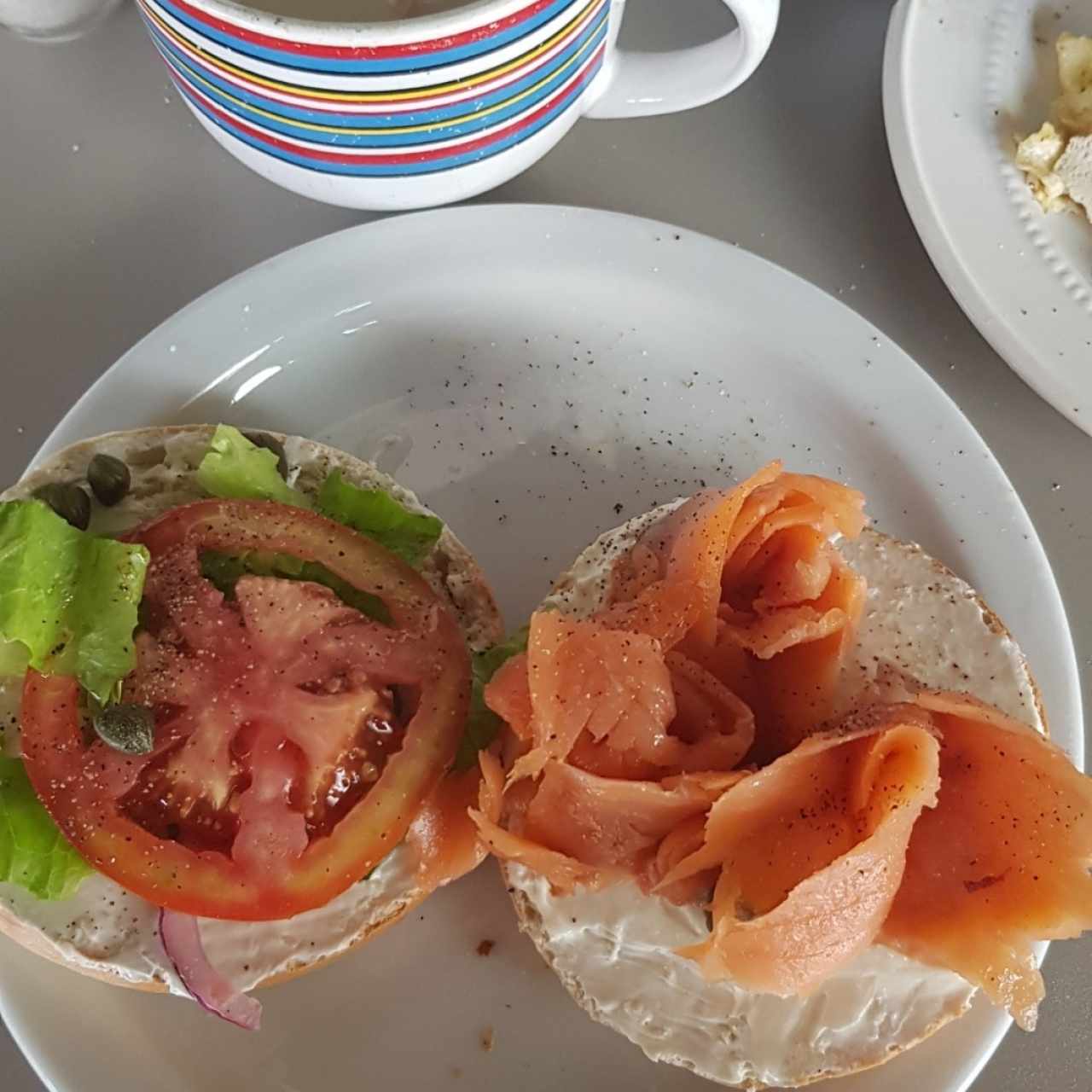 bagel LOX