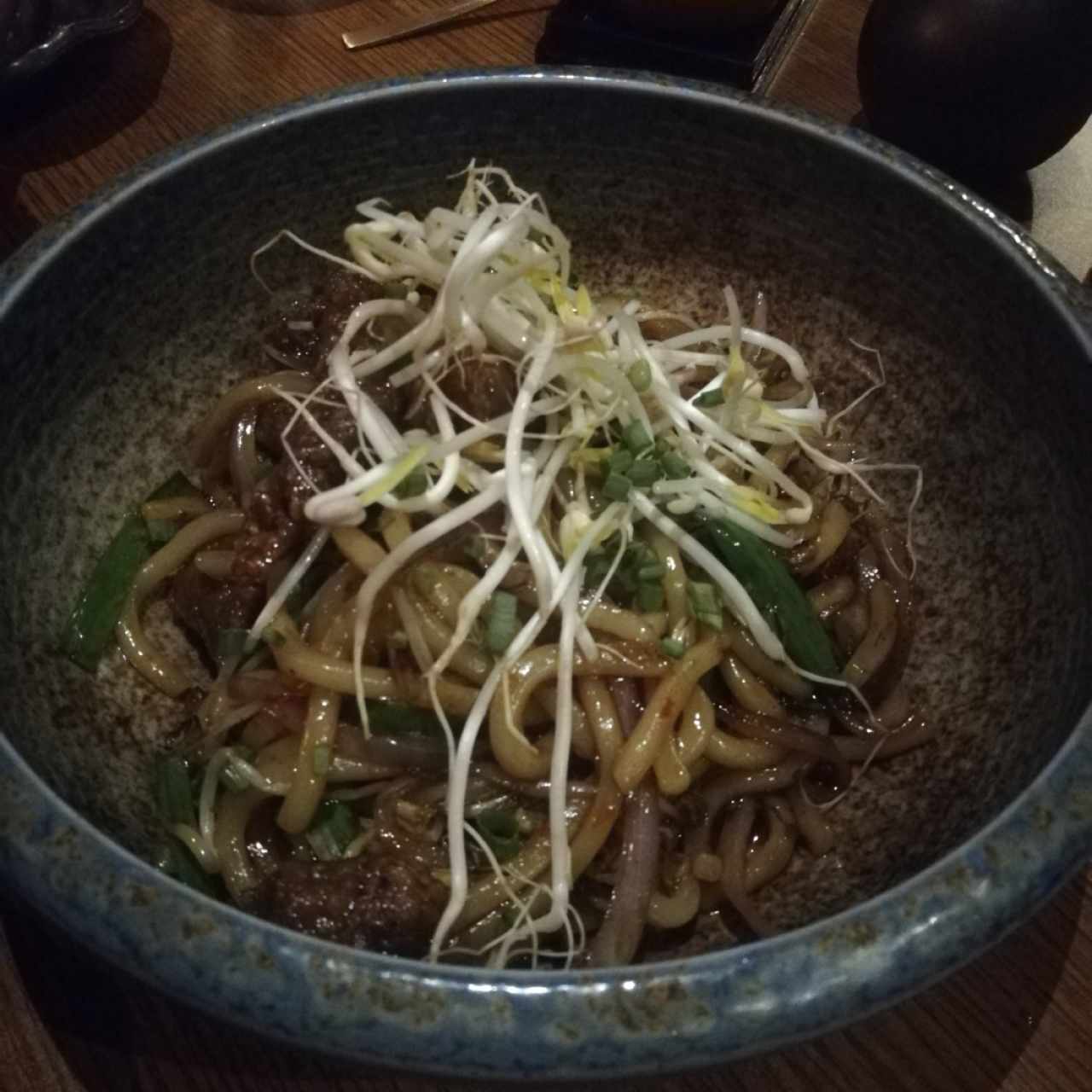 noodles de carne 