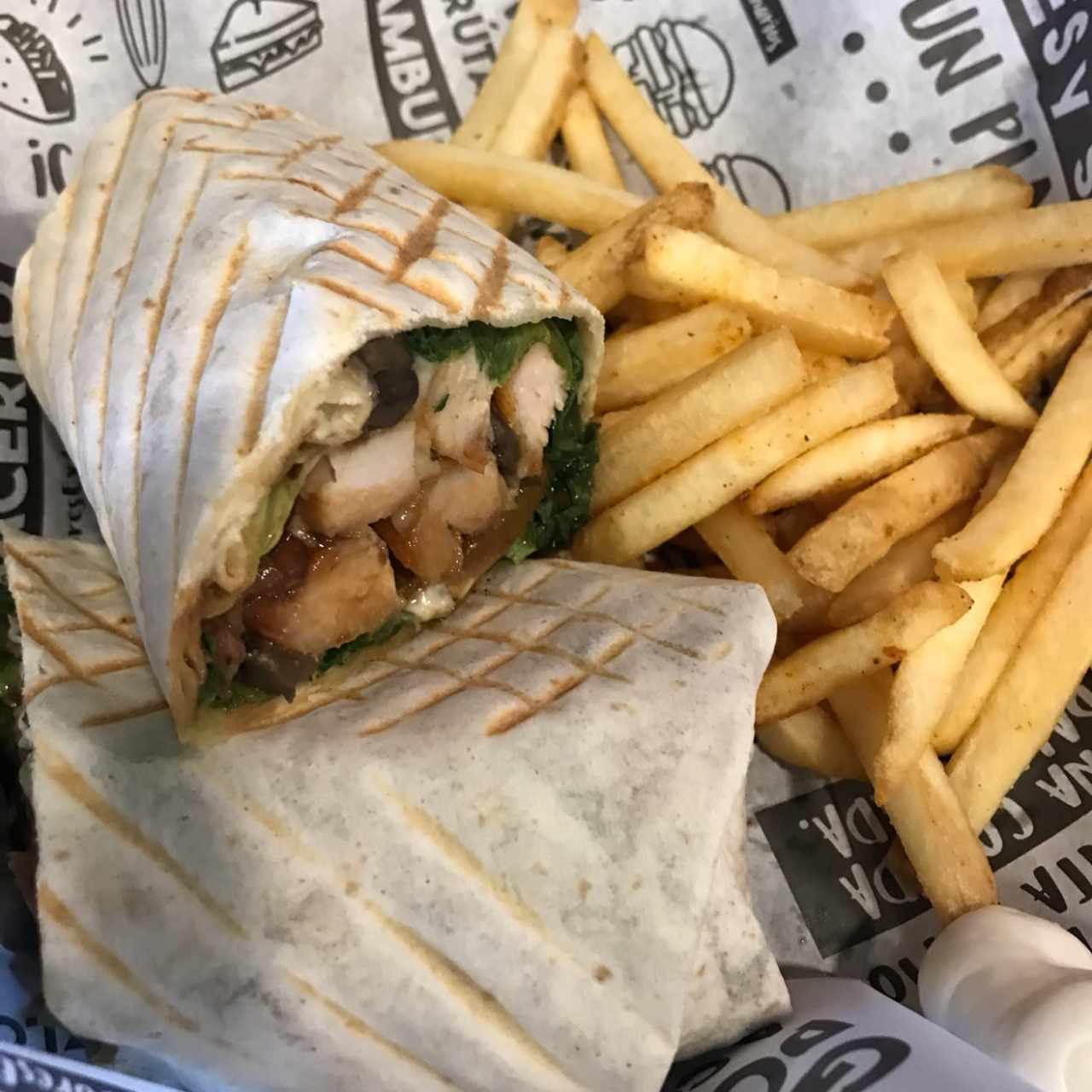 Wrap de pollo y hongos